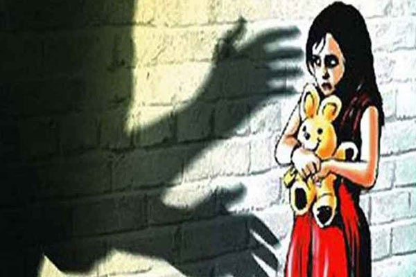 Hyderabad: Man rapes daughter, wife files complaint