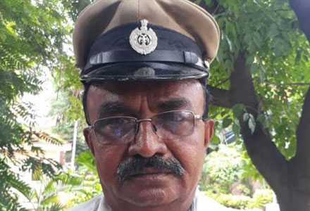 Bengaluru Cop Stops President's Convoy