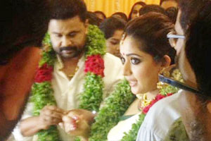 Divorced Mallu hero and heroine marries!