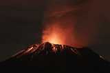 30 dead and 250 trapped in Japan volcano eruption